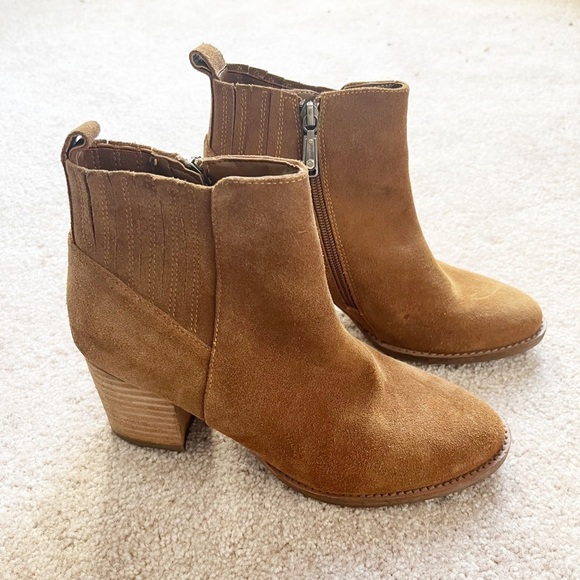 Blondo Noa Tan Suede Ankle Boots Size 8 - Picture 3 of 10